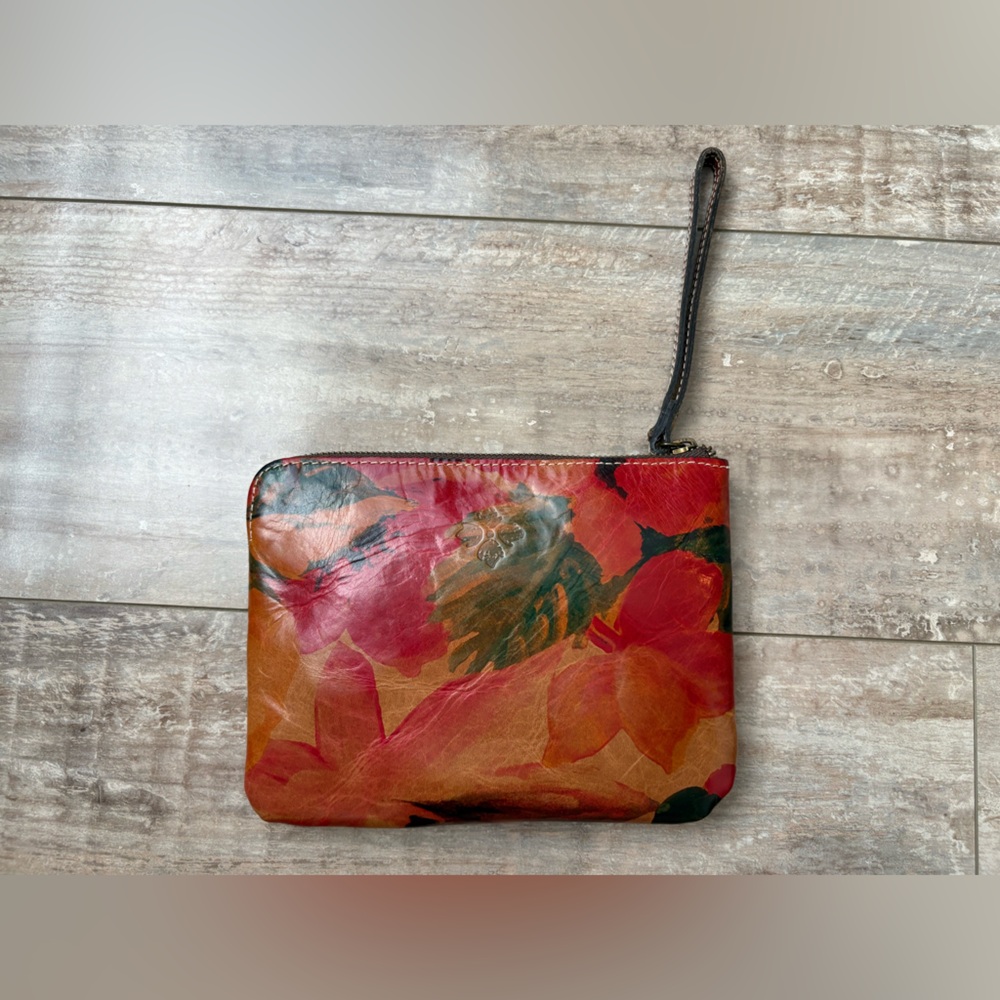 Patricia Nash Multicolor Floral Wristlet 🌸